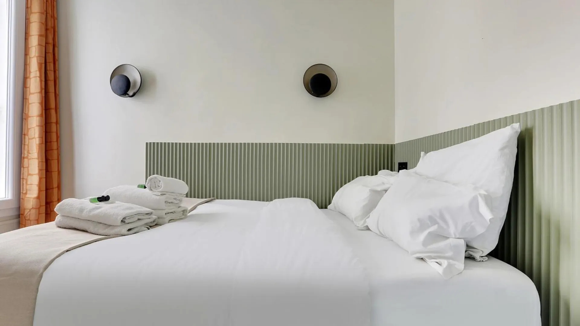 Voltaire - Republique Luxury Apartment Paris