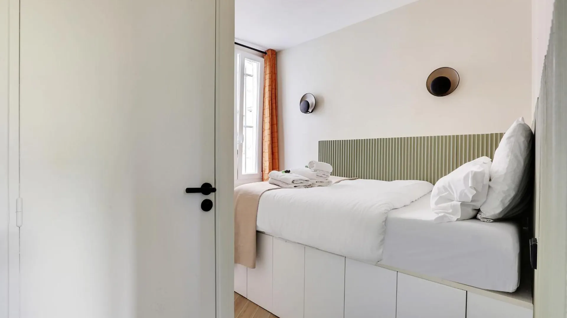 Voltaire - Republique Luxury Apartment Paris France
